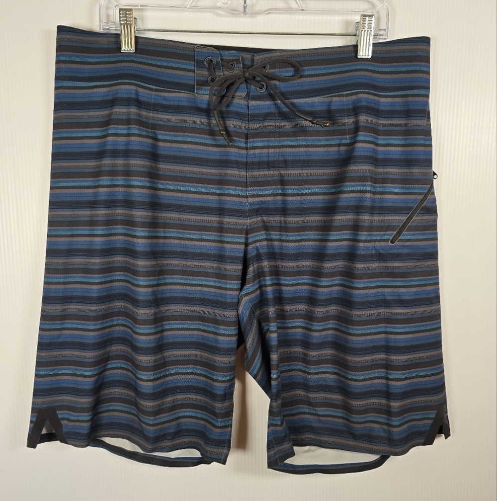 Lululemon Mens El Current State Board Shorts 10 1/4" Inseam Drawstring Waist 36